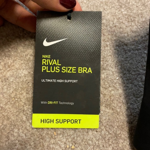 Nike Plus Size Rival Sports Bra - Picture 3 of 5